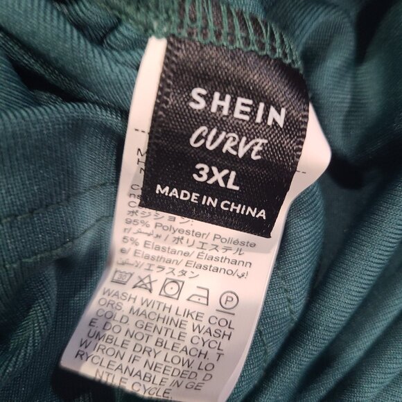 Shein curve 3xl v-neck top. Green, flutter sleeves, ruched sides. Tried on only. - Picture 4 of 4